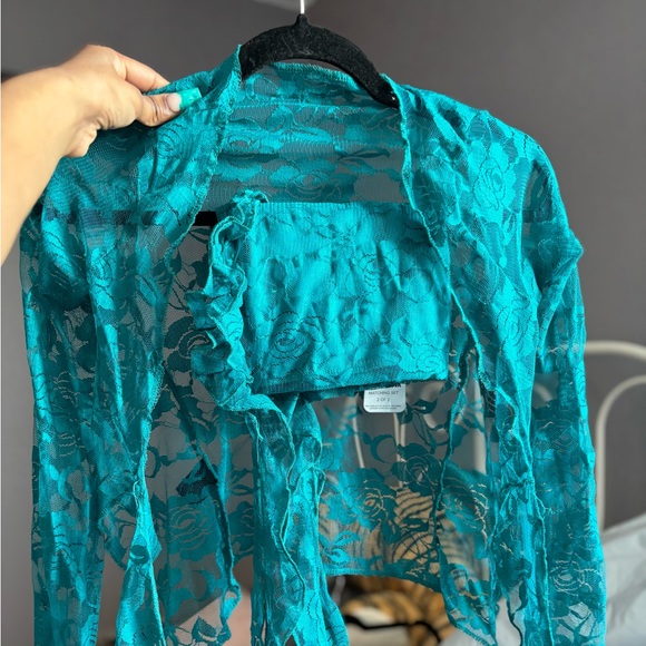 FashionNova Unforgettable to You Lace Skirt Set - Picture 3 of 5